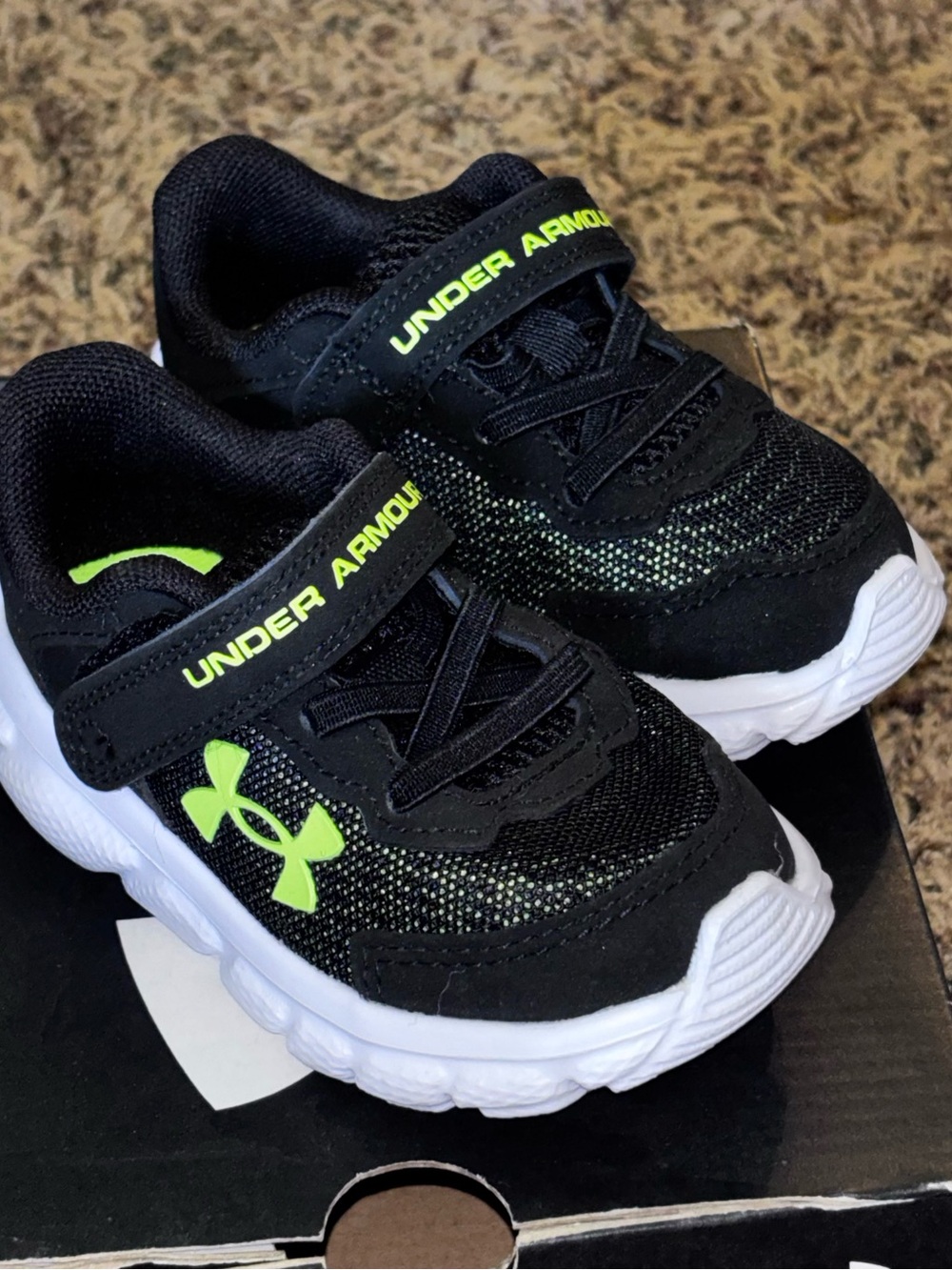 Under Armour Kids Assert 9 Black Lime Green Running Shoe Sneakers 5K 3024637-003